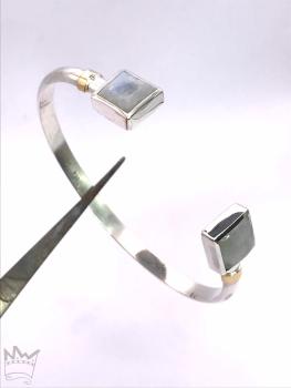 Preview: Mondstein Armreif