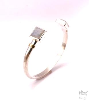 Preview: Mondstein Armreif