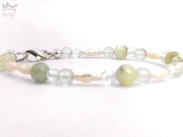 Preview: Edelsteinarmband in pastellfarbenen Grüntönen