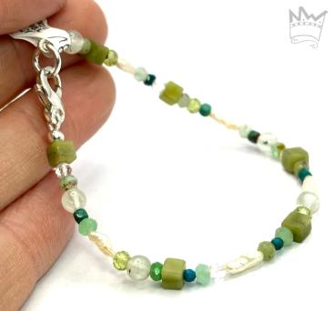 Preview: Zartes Armband in Grüntönen