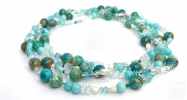 Edelsteinkette in Meeresfarben