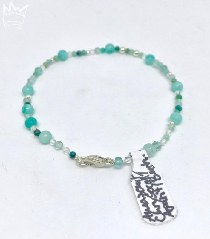 Armband in zarten Türkistönen