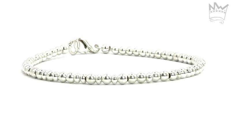 Armband aus Silberperlen und - linsen