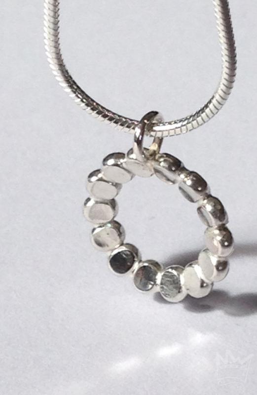 Blütenblattkette aus Silber