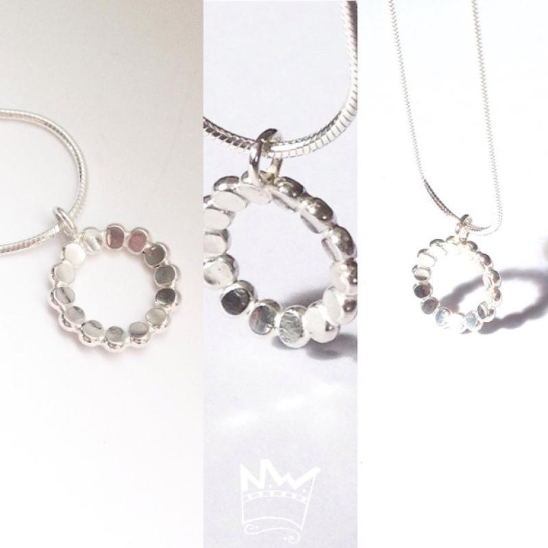 Blütenblattkette aus Silber - Übersicht