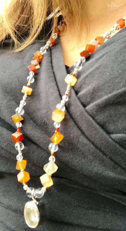Karneol mit Bergkristall Kette