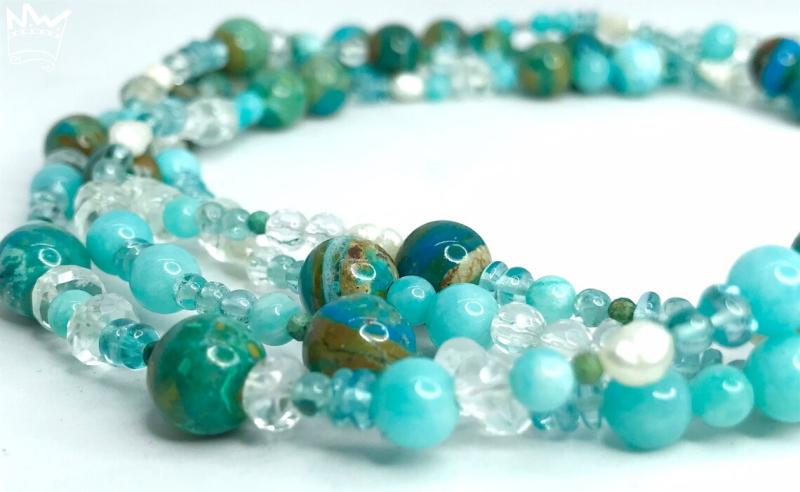 Edelsteinkette in Meeresfarben