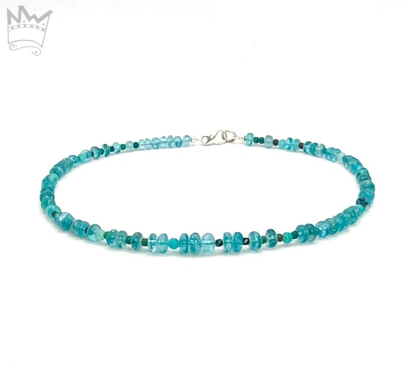 Halskette in Türkistönen