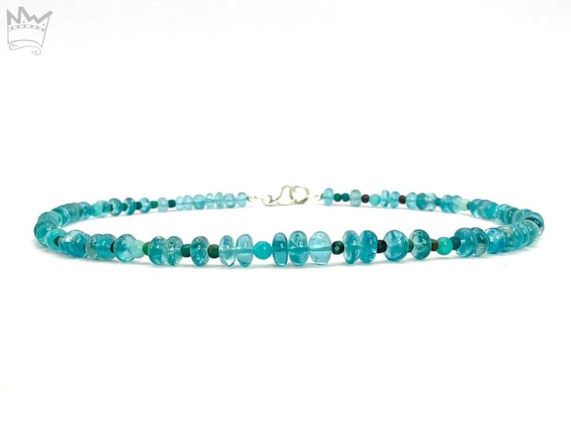 Halskette in Türkistönen