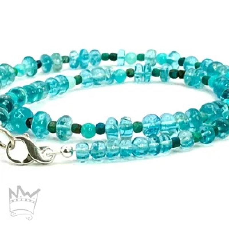Halskette in Türkistönen
