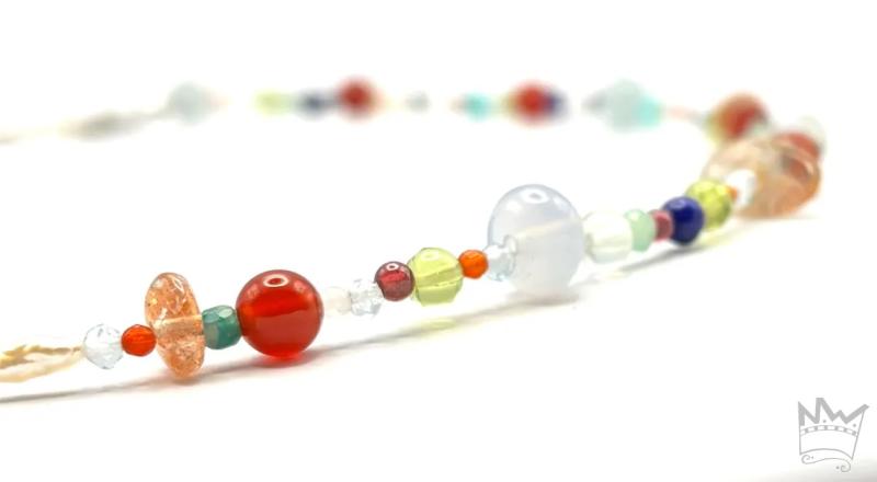 Bunte Edelsteinkette