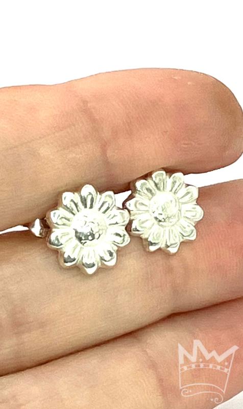 Gänseblümchen Ohrstecker (mittel)