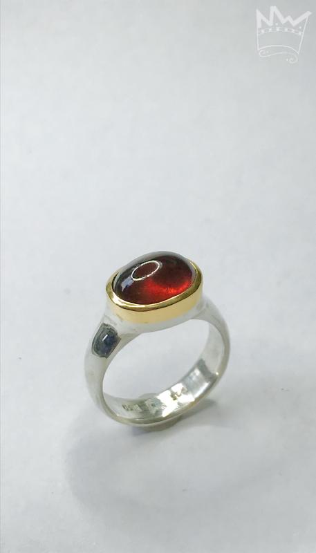 Granat Ring