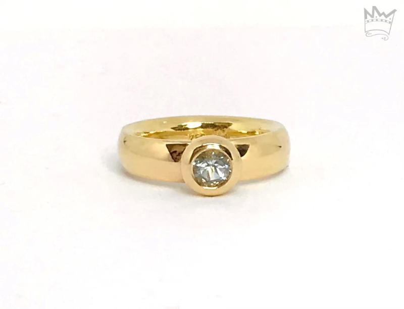 Aquamarin Ring in 18kt Gelbgold