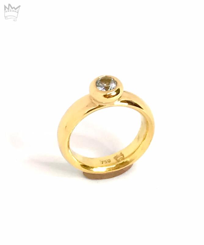 Aquamarin Ring in 18kt Gelbgold