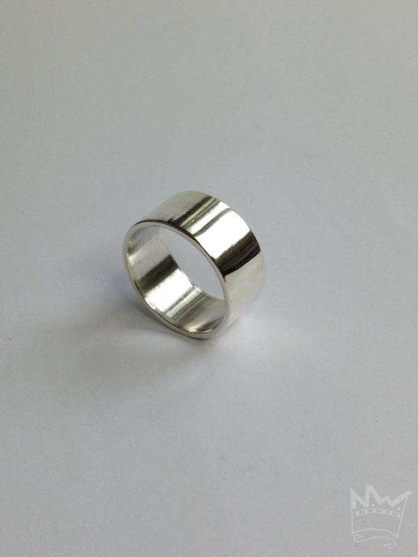 Breiter gerader Bandring aus Silber